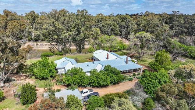 "Nulabor Homestead" Murrumbidgee River Road, NSW 2711