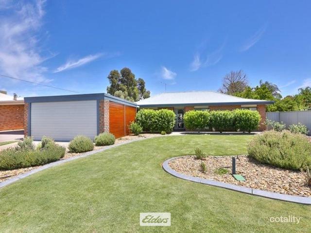 2 Panorama Drive, VIC 3500