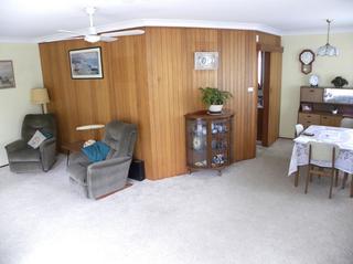 Lounge (2010-10-29)