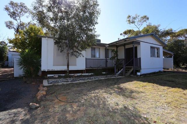 3 Larkin St, WA 6442