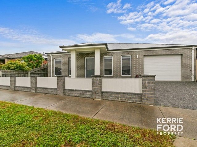 34A Balmoral Place, VIC 3844