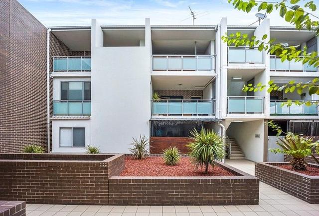 1/16 Boronia Road, NSW 2190