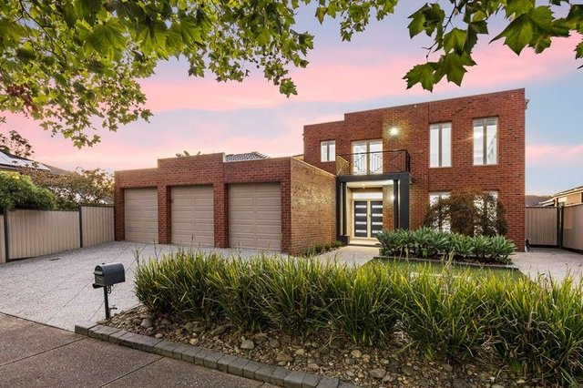 90 Hillcrest Drive, VIC 3037