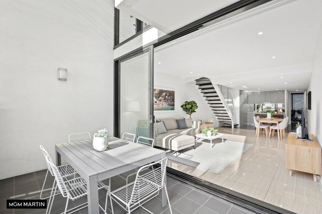 2405/98 Joynton  Avenue, NSW 2017