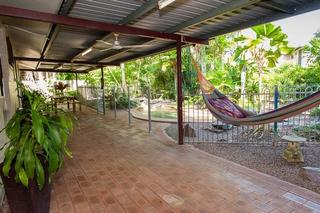 Large outdoor entertaining area