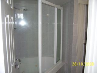 Bathroom (2011-11-15)