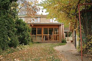 Rear view (2005-05-20)