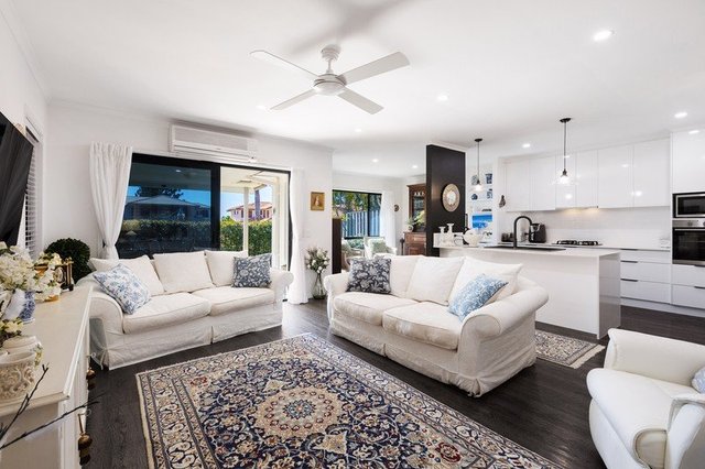 30/136 Palm Meadows Drive, QLD 4211