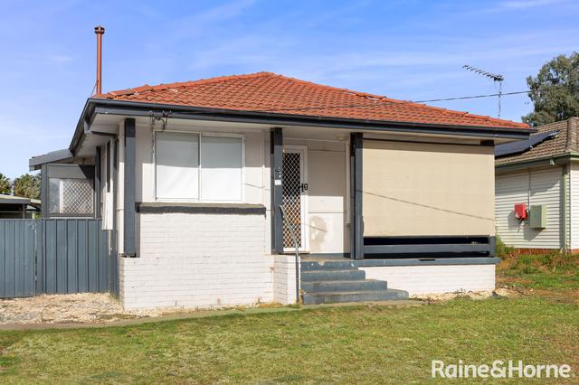 17 Wau Place, NSW 2650
