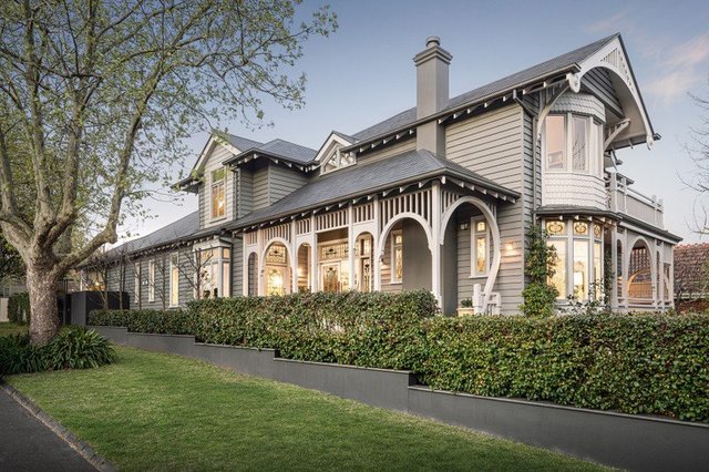 31 Chaucer Crescent, VIC 3126
