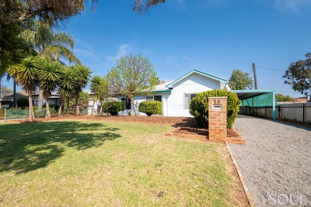 18 Merrowie Street, NSW 2680