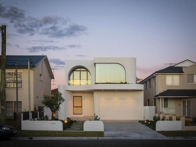 27 Moss Street, NSW 2219