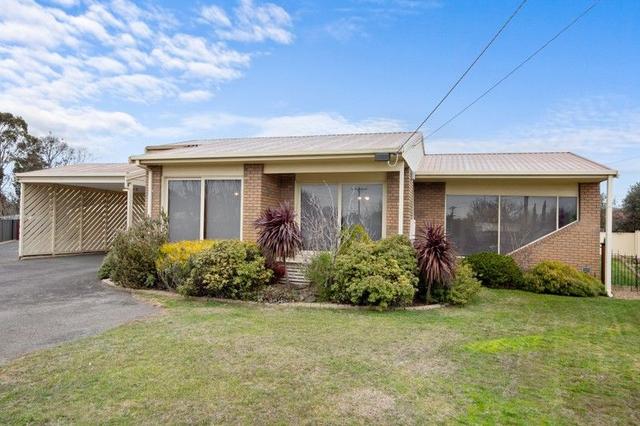 2 Loris Court, VIC 3356