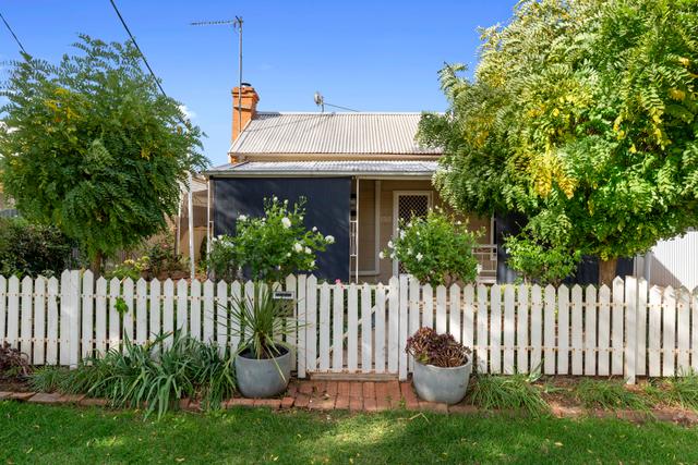65 Menangle Street, NSW 2702