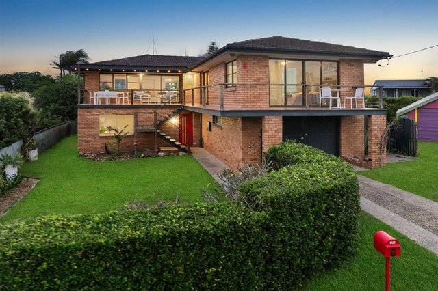 8 Pelican Street, QLD 4573