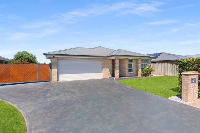 7 Vale View Avenue, NSW 2577