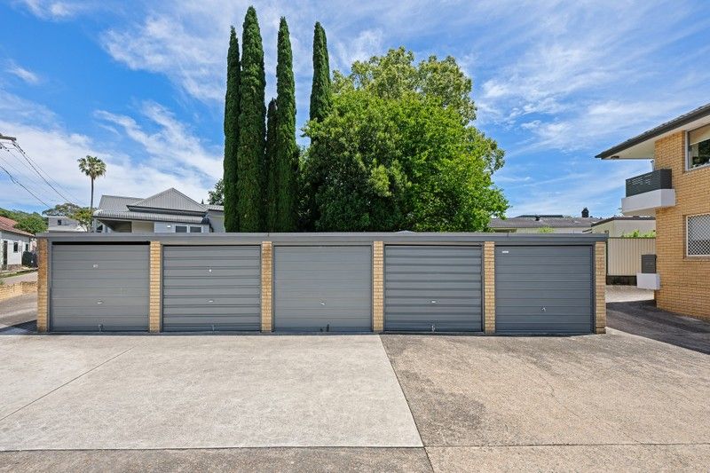 https://images.allhomes.com.au/property/photo/e4965d5efd52a56b4ac1ae16577ecdbc_hd.jpg