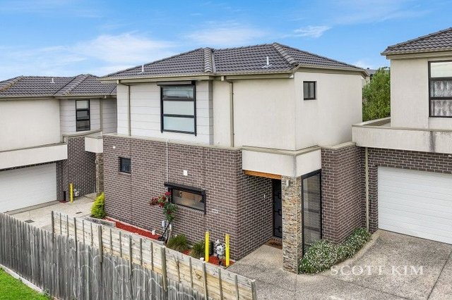 2/17 Barlyn Road, VIC 3149