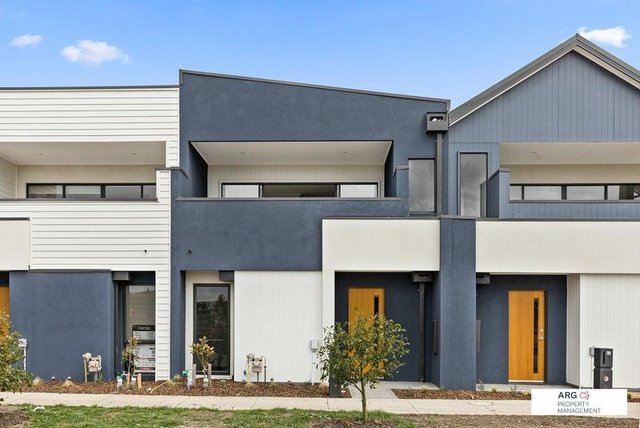 39 Bovine Cres, VIC 3064