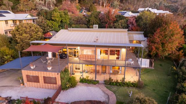 6 Warwick Road, VIC 3690