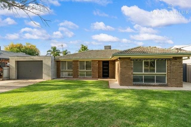 7 Nandina Avenue, NSW 2650