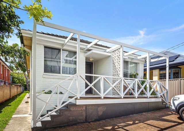 2/52 Wills Road, NSW 2230