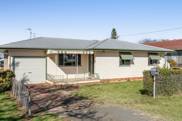 24 McDowall Street, QLD 4350