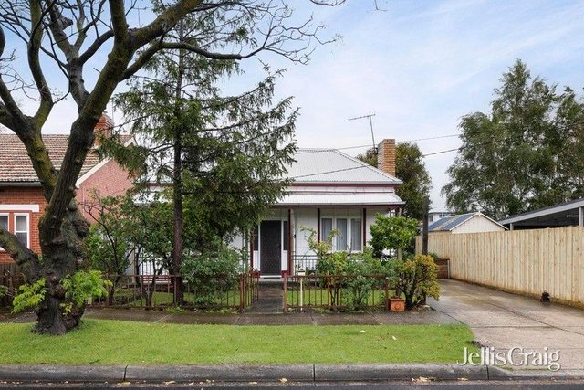 1 Ballinamona Street, VIC 3078