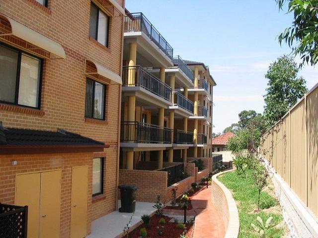 15/4-6 Clifton Street, NSW 2148