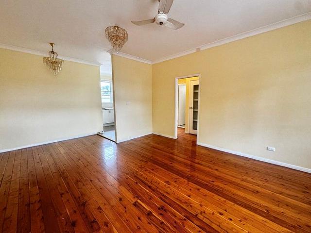 3/34 Connemarra Street, NSW 2207