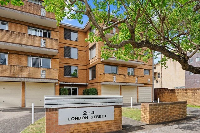 London Street, NSW 2194