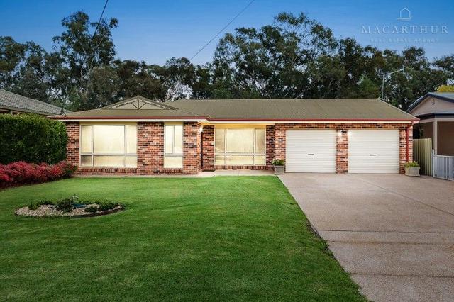 8 Bocquet Street, NSW 2650