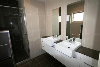 Bathroom (2012-06-04)