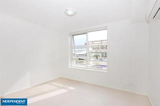 Bedroom 2 (2012-04-24)