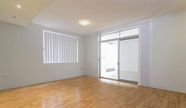 1/387 Cavendish Road, QLD 4151