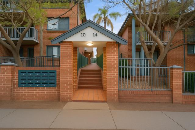 25/10-14 Arthur Street, NSW 2160