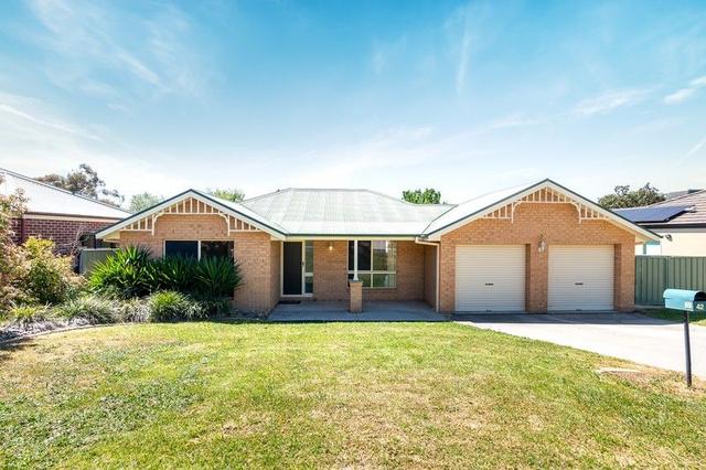 42 Dunne Crescent, NSW 2640