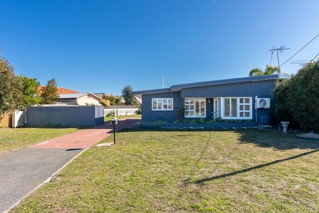 4 Tidefall Street, WA 6169