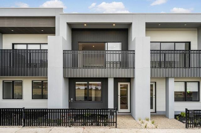 33 Pitton  Walk, VIC 3064