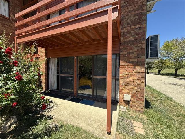 2/21 Magnolia Avenue, NSW 2627