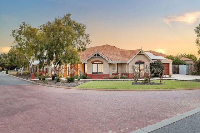 42 Roxburghe Drive, WA 6069