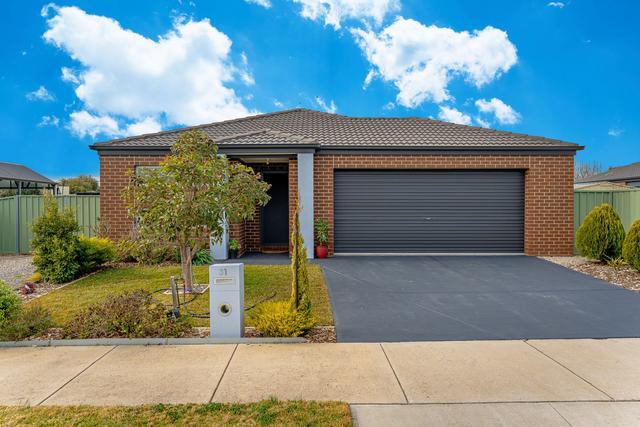 31 McMeeken Way, VIC 3551