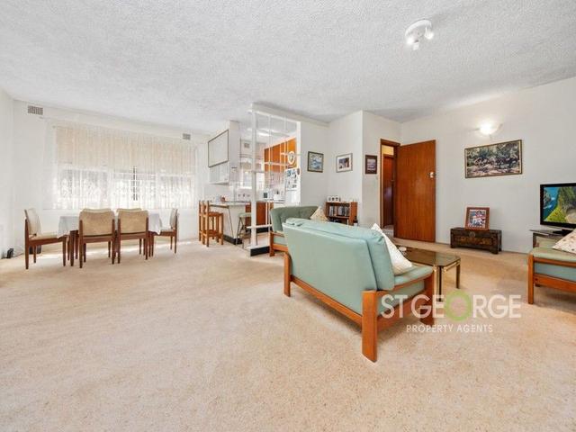 2/32 Millett Street, NSW 2220