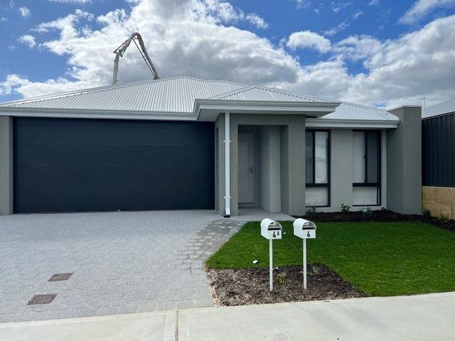 4 Lighthouse Grove, WA 6210
