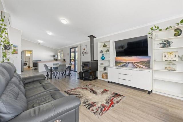6 Hewby Court, WA 6043