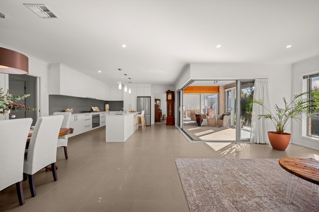 4 Colls Close, NSW 2582