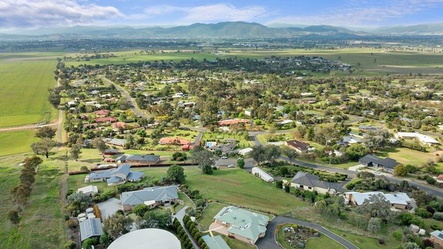 3 Sharon Court, NSW 2340