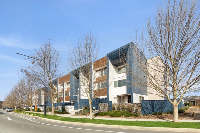 2/174 Gorman Drive, NSW 2620
