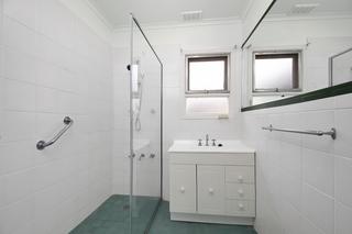 Bathroom (2016-06-08)