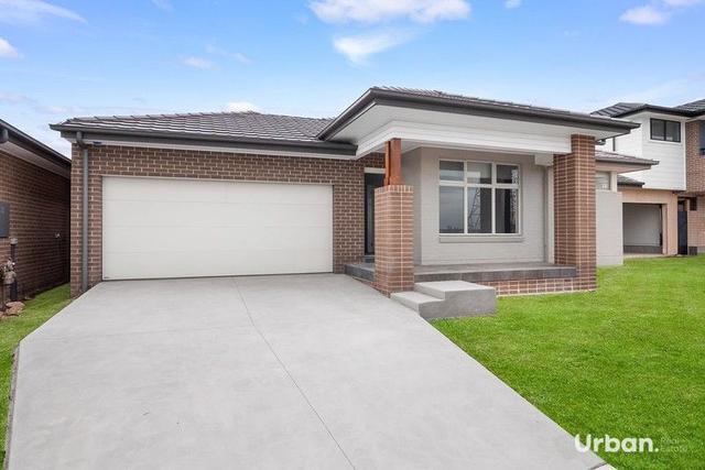 43 Storyteller Parkway, NSW 2765